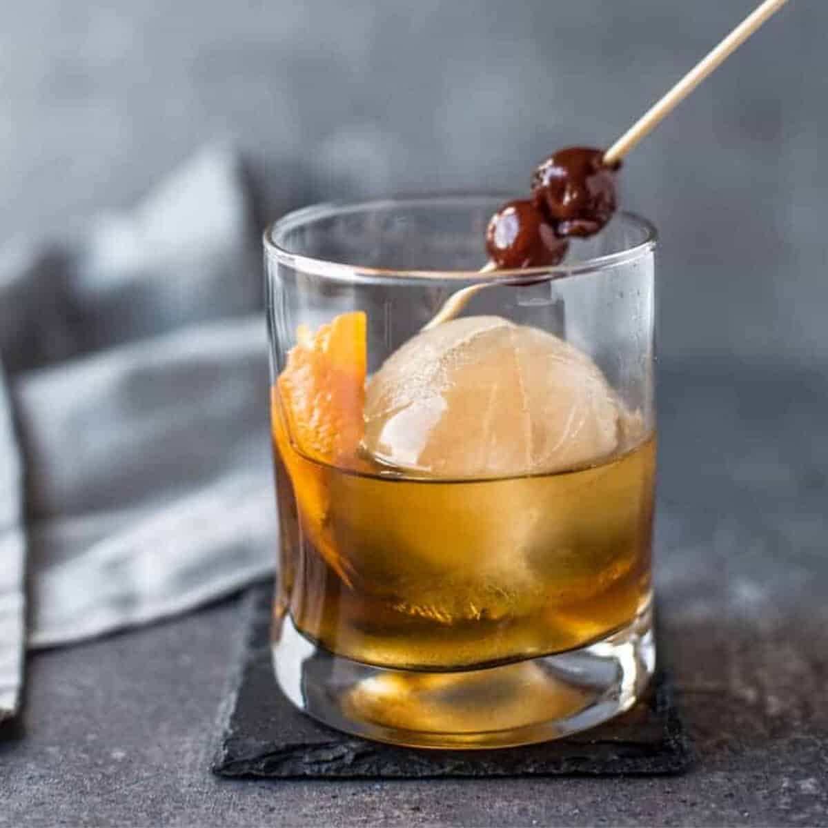 How to Smoke Ice: Smoked Ice Cubes for your Favorite Cocktail