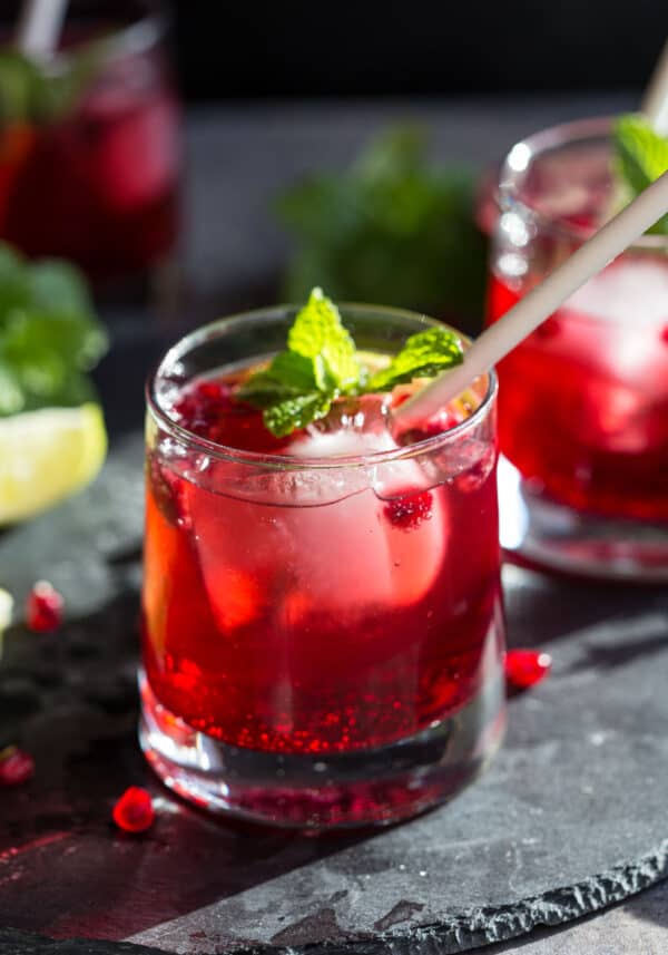 Pomegranate Ginger Beer Cocktail Recipe - Vindulge