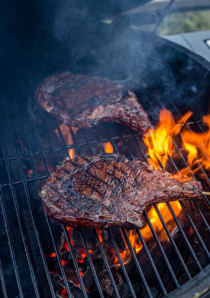 Grilled Steak with Roasted Poblano Peppers and Corn Salsa - Vindulge