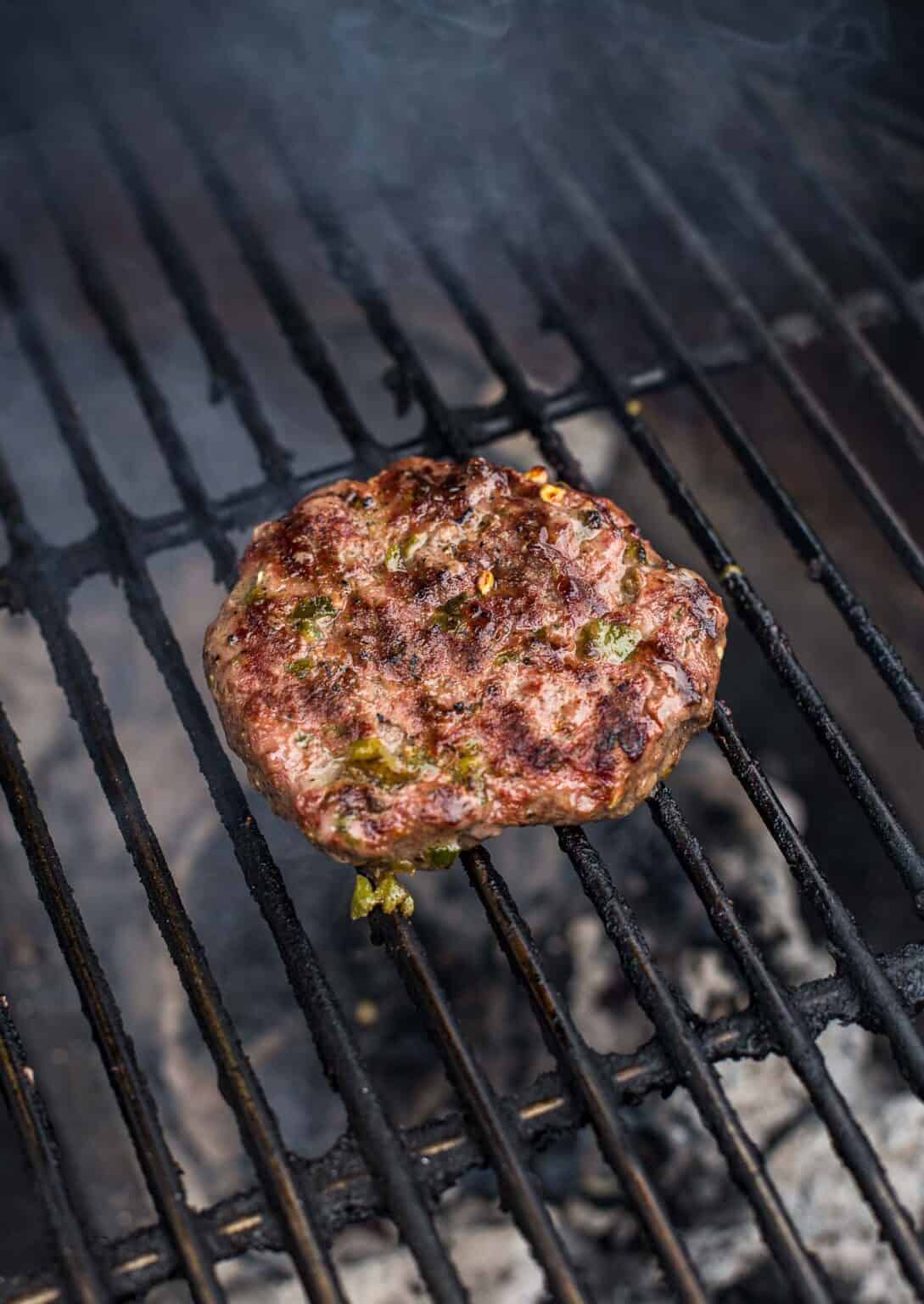 Hatch Chile Cheeseburger Recipe - Vindulge